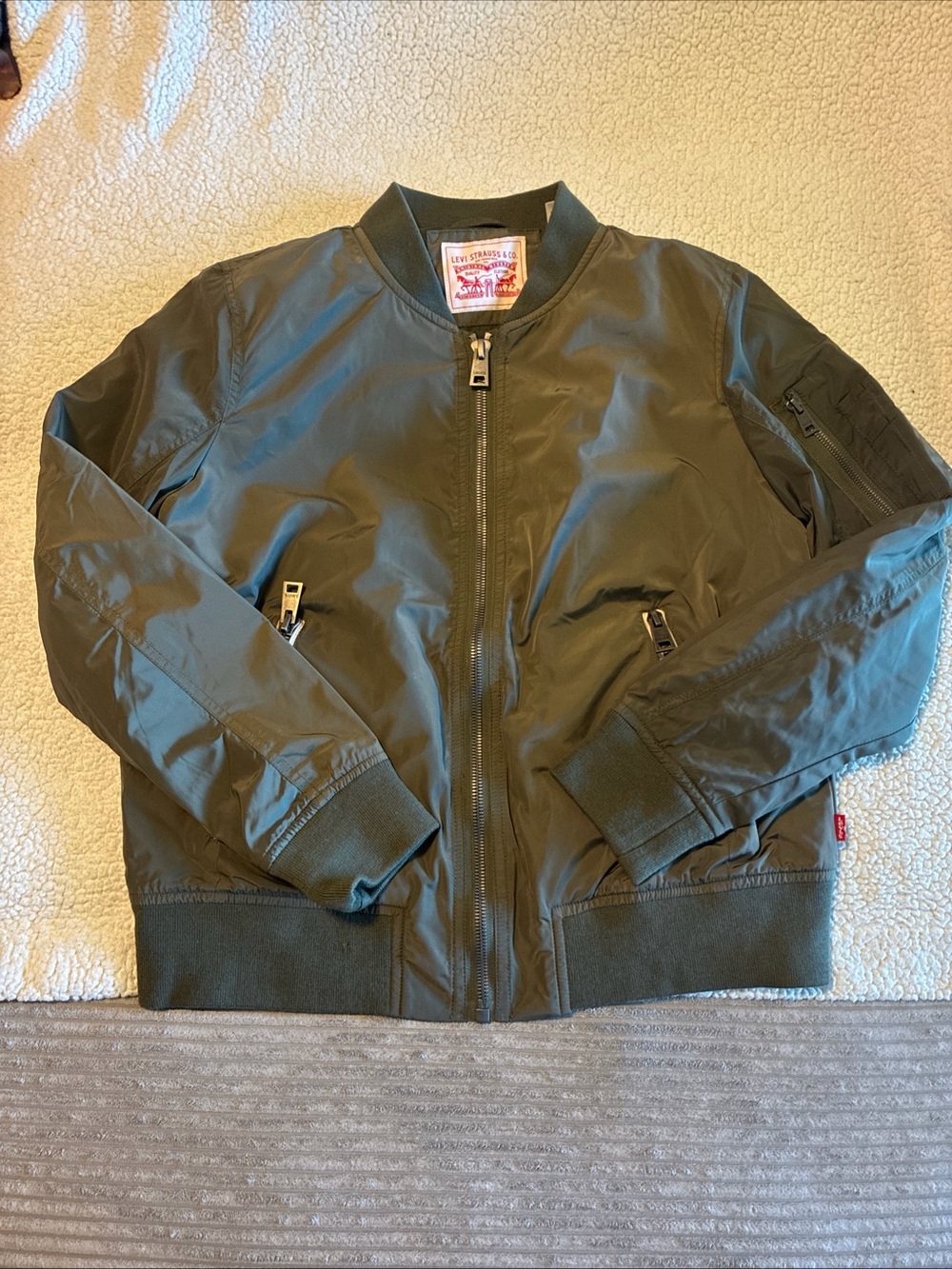 NWOT LEVI'S Lightweight Bomber Utility Jacket Olive Green Size Large